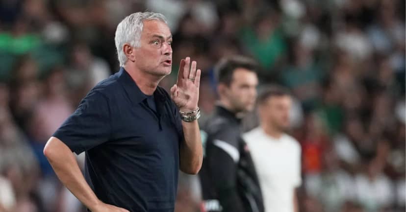Mourinho'nun başı dertte! Real Madrid'de El Clasico öncesi ilk kriz...