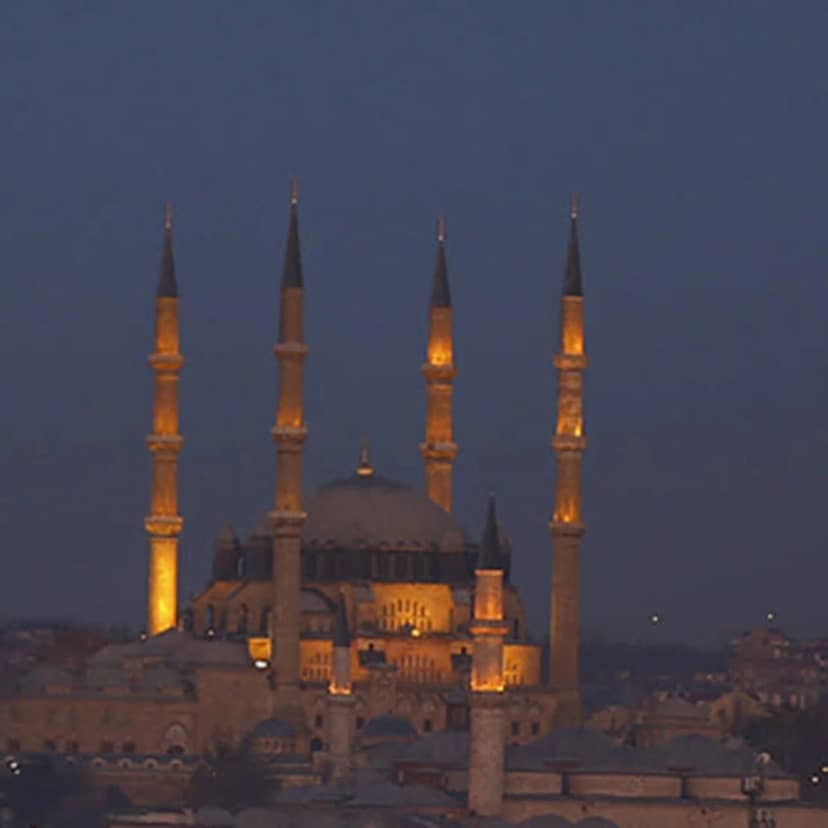 KADİR GECESİ NE ZAMAN? Kadir Gecesi 5 Mart 2027 Cuma gününe denk geliyor.