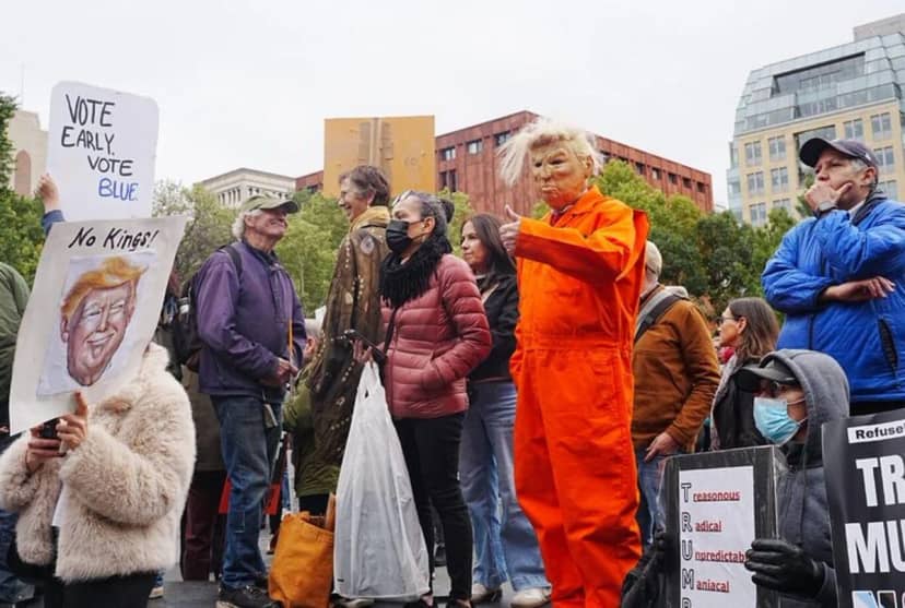 ABD'de, Trump yönetimine karşı "Krallara Hayır" protestosu düzenlendi — 11. fotoğraf