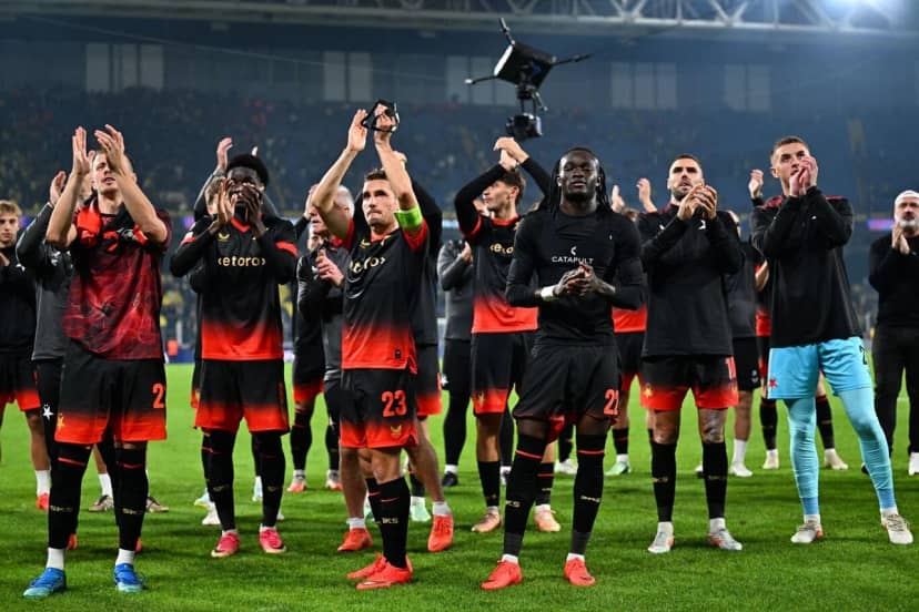 Fenerbahçe-Slavia Prag maçı Çekya basında: Türk cehenneminde 1 puanı kaptı — 8. fotoğraf