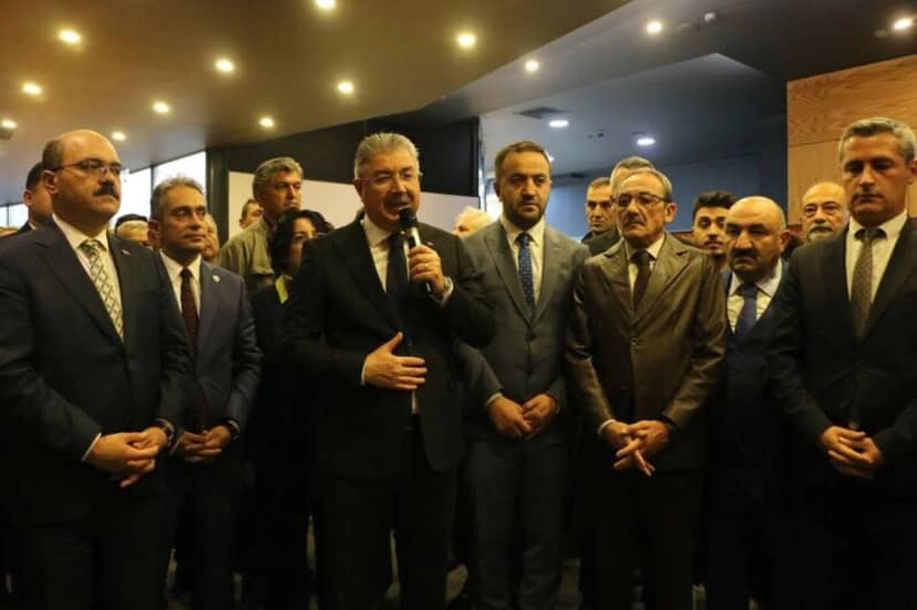 Vali Yılmaz, törende yaptığı konuşmada, serginin Hazreti Muhammed'i anmak ve manevi değerleri yaşatmak açısından önemli olduğunu belirterek, organizasyonda emeği geçenlere teşekkür etti.