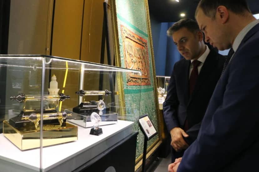 Eskişehir'de "Mukaddes Emanetler" sergisi açıldı — 7. fotoğraf