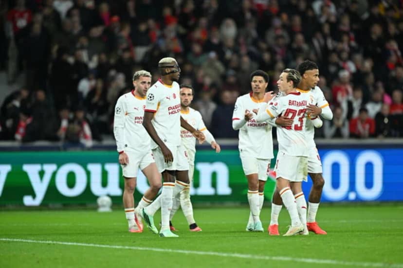"BATRAKOV, GALİBİYETTE ÖNEMLİ ROL OYNADI" NSN: Galatasaray, Şampiyonlar Ligi üçüncü maçına Fransız ekibi Lille'i 4-2 mağlup etti. Alexey Batrakov, Şampiyonlar Ligi'ndeki ikinci maçında da gol atarak galibiyette önemli rol oynadı.