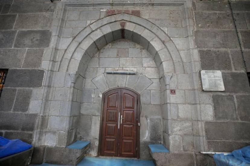 Erzurum'un 325 yıllık manevi mirası Kurşunlu Cami ve Medresesi restore ediliyor — 16. fotoğraf