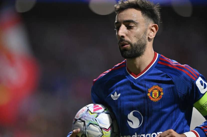 İngiltere Premier Lig ekibi Manchester United'ın kaptanı Bruno Fernandes'in evine, UEFA Şampiyonlar Ligi'nde Como ile deplasmanda oynadıkları maç sırasında hırsız girdi.