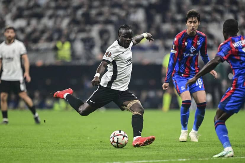 UEFA Avrupa Ligi'nde Crystal Palace ile 2-2 berabere kalan Beşiktaş'ta Junior Olaitan, performansıyla öne çıktı.