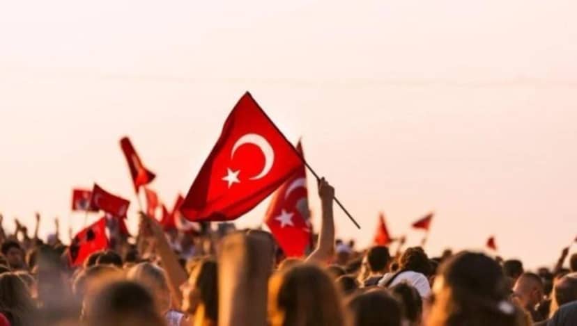 28-29 Ekim tatil mi, 28 Ekim yarım gün mü? 29 Ekim Cumhuriyet Bayramı hangi güne denk geliyor? — 1. fotoğraf
