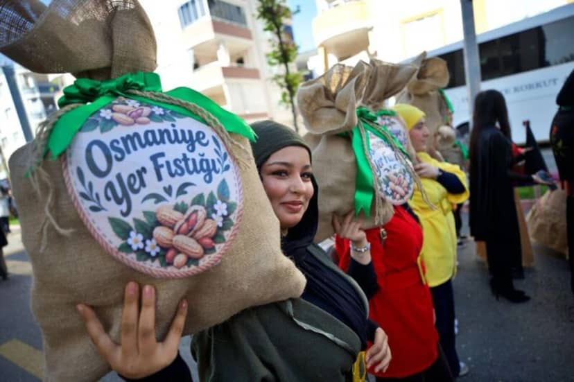 Gastro şovlardan yemek ve çocuk yarışmalarına, çeşitli gösterilerden konserlere kadar çok sayıda etkinliğin düzenleneceği festival yarın sona erecek.