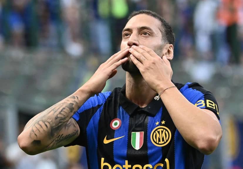 Inter formasıyla bu sezon 8 resmi maçta sahne alan Çalhanoğlu, 3 gol kaydetti.