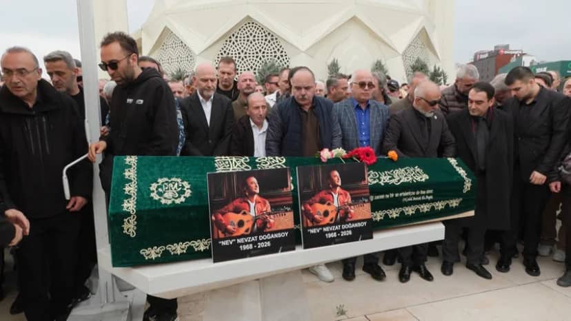 Ünlü sanatçı Nev son yolculuğuna uğurlandı! Gözyaşları sel oldu — 2. fotoğraf