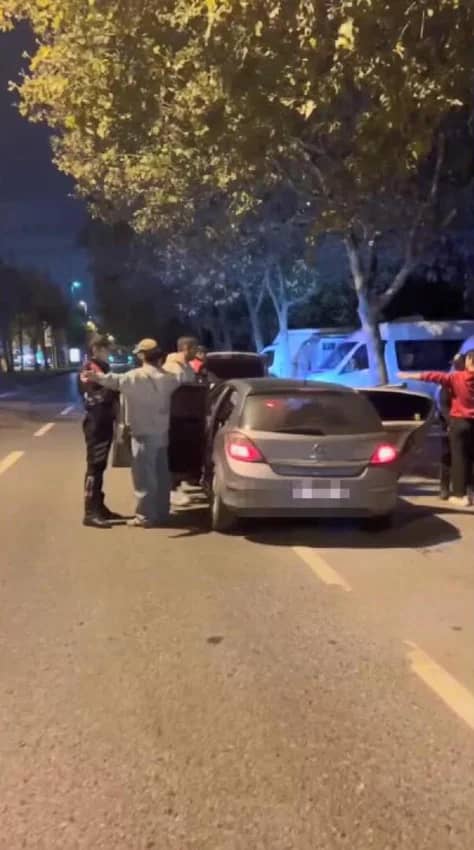 Beyoğlu'nda gece yarısı dev operasyon: Polis didik didik aradı — 2. fotoğraf