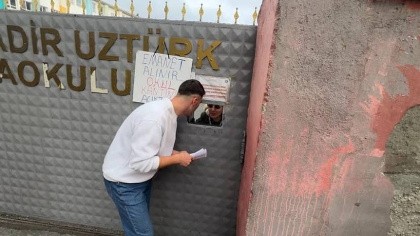 KPSS'de yine aynı manzara: Okulun kapısından döndüler! — 2. fotoğraf