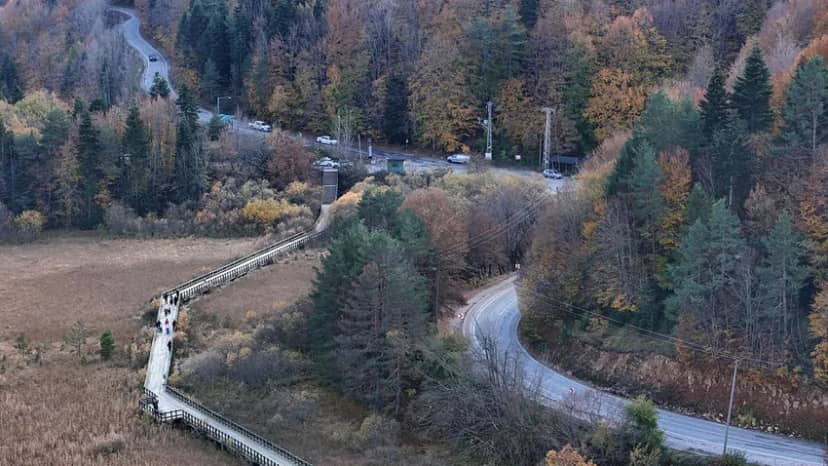 Güneşli havayı fırsat bilen kendini doğaya attı! Sonbahar manzarası büyüledi — 7. fotoğraf