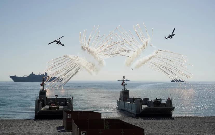 Karadan denize, havadan su altına... Antalya'da insansız sistemlerle dev gövde gösterisi! — 12. fotoğraf