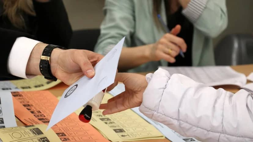 Partilerin oy oranları şu şekilde sıralandı: AK Parti: %31,0 Yeni Parti: %23,3 DEM Parti: %9,6 İYİ Parti: %7,0 Zafer Partisi: %6,7 CHP: %5,3 MHP: %5,2 Yeniden Refah Partisi: %3,9 Anahtar Parti: %3,0 TİP: %2,2 Diğer: %2,9
