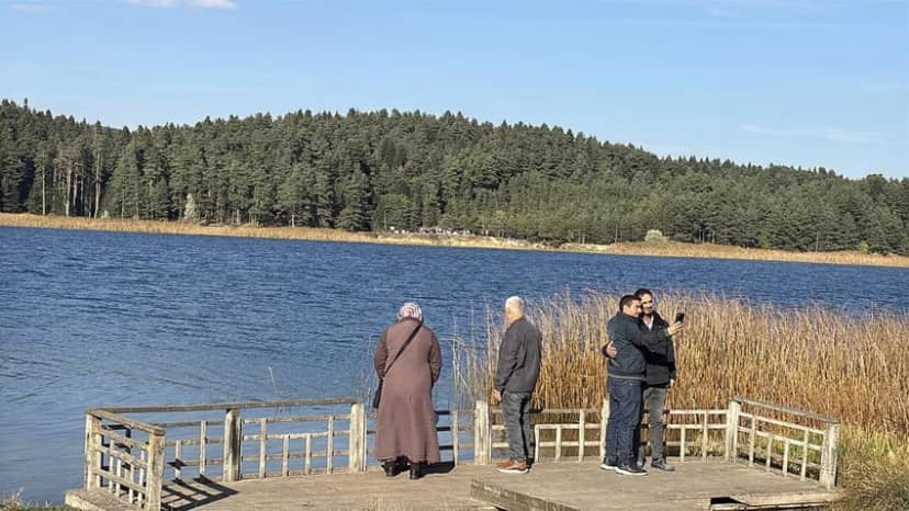 Güneşli havayı fırsat bilen kendini doğaya attı! Sonbahar manzarası büyüledi — 14. fotoğraf