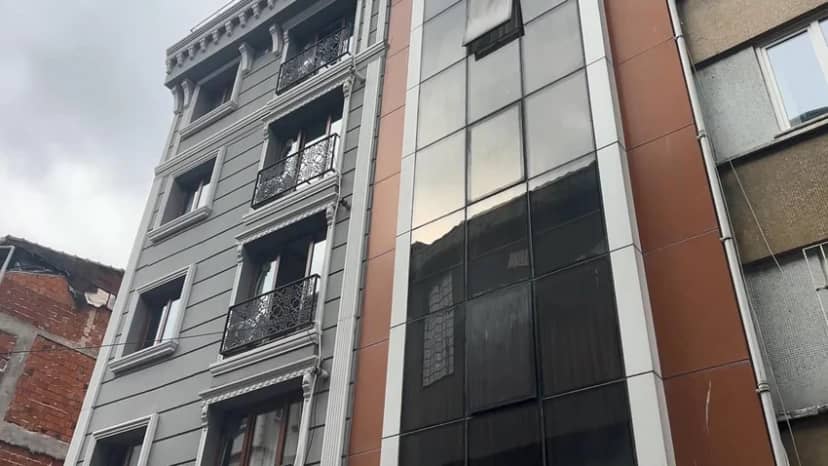 İstanbul'da çatıdan düşen genç kadının son anları ortaya çıktı — 4. fotoğraf