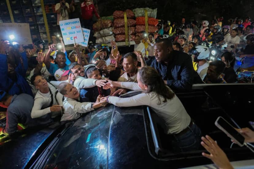 Venezuelalı muhalif lider Machado, gizlice ayrıldığı ülkesine 10 ay sonra döndü — 10. fotoğraf