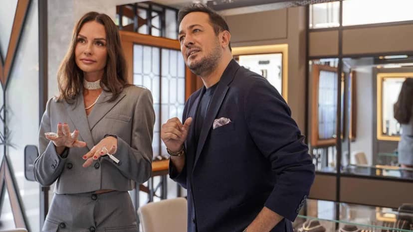 Açıklamalarının ardından gazetecilere teşekkür eden Mike Tyson, ailesiyle birlikte havalimanından ayrılarak konaklayacağı otele geçti. Efsane sporcunun Star TV'nin sevilen yapımı Tuzlu Kahve setine katılarak çekimleri tamamlaması bekleniyor.