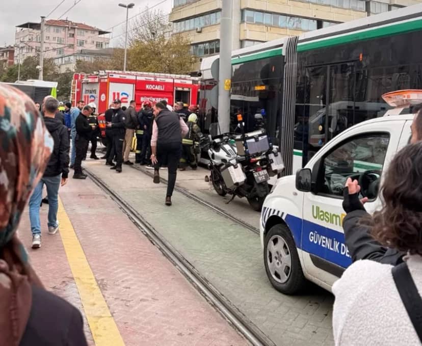 Kocaeli'de tramvay yayalara çarptı: 1 ölü, 1 yaralı — 5. fotoğraf