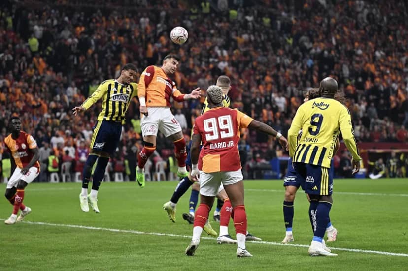 Dev derbide zafer Galatasaray'ın: Fenerbahçe'yi 2-1 mağlup etti! — 32. fotoğraf