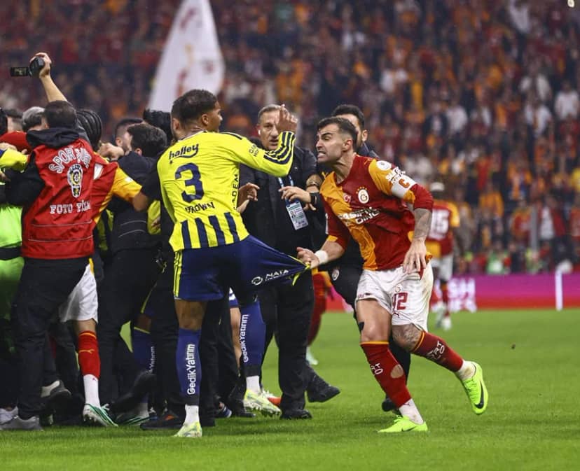 Derbi sonrası kavgaya tutuşan Brown ve Abdülkerim'den olay açıklama — 2. fotoğraf