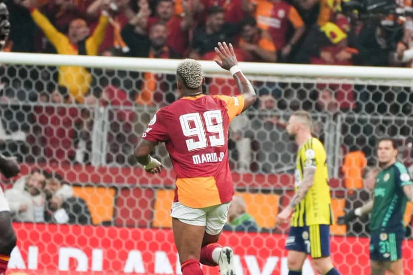 Dev derbide zafer Galatasaray'ın: Fenerbahçe'yi 2-1 mağlup etti! — 21. fotoğraf