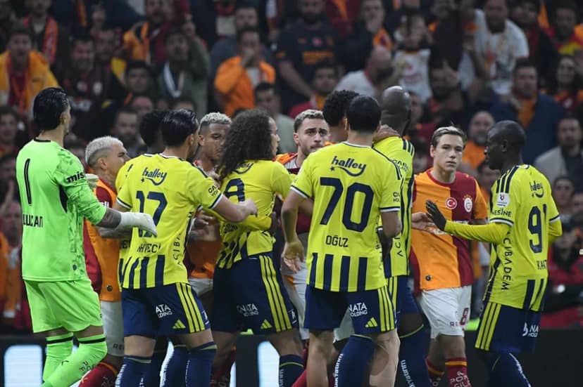 Dev derbide zafer Galatasaray'ın: Fenerbahçe'yi 2-1 mağlup etti! — 4. fotoğraf