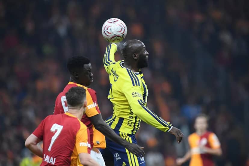 Dev derbide zafer Galatasaray'ın: Fenerbahçe'yi 2-1 mağlup etti! — 11. fotoğraf
