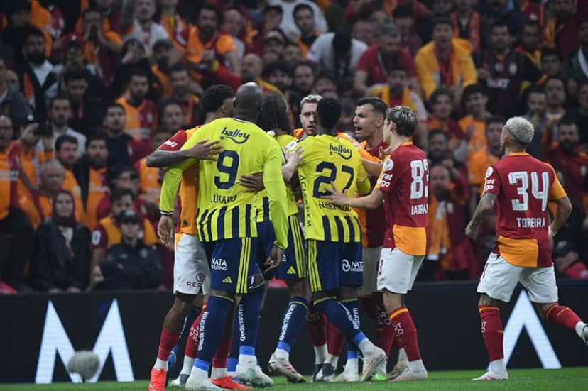 Dev derbide zafer Galatasaray'ın: Fenerbahçe'yi 2-1 mağlup etti! — 3. fotoğraf