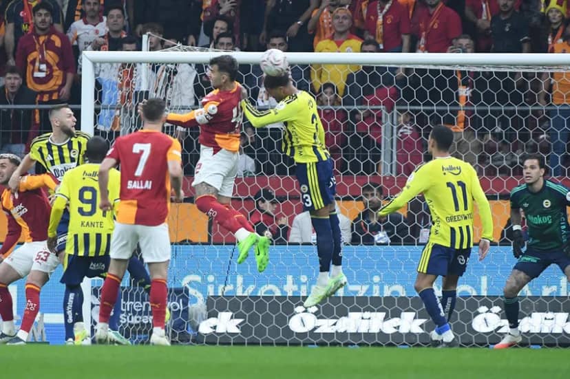 Dev derbide zafer Galatasaray'ın: Fenerbahçe'yi 2-1 mağlup etti! — 10. fotoğraf
