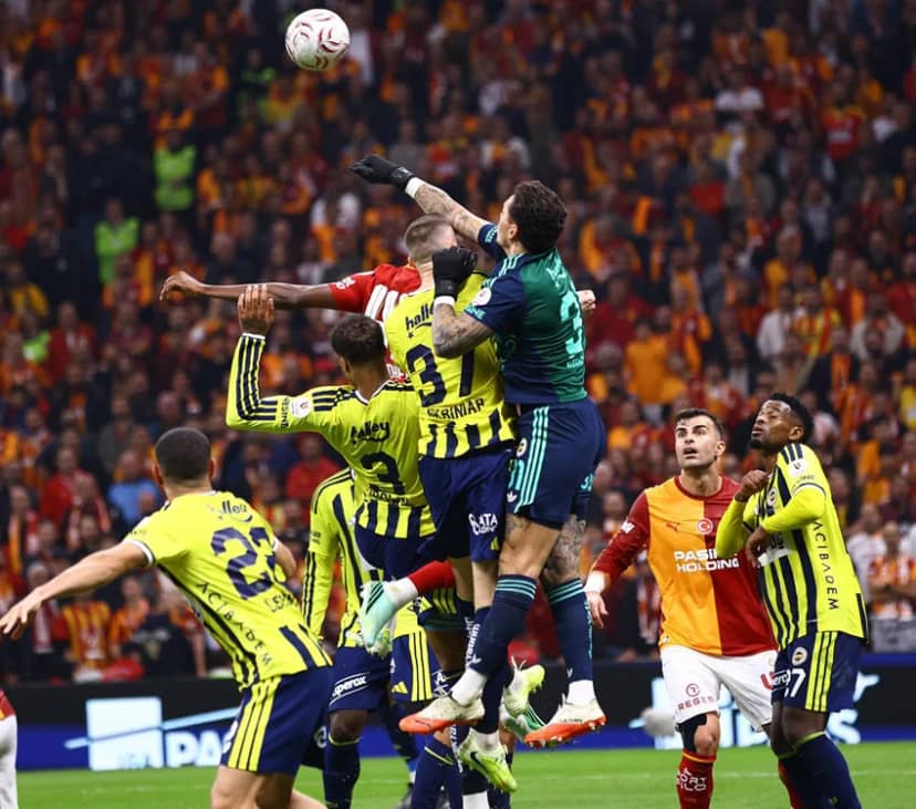 Dev derbide zafer Galatasaray'ın: Fenerbahçe'yi 2-1 mağlup etti! — 54. fotoğraf