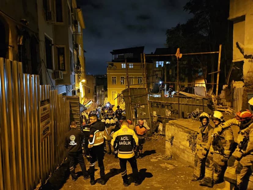 İstanbul'da gece yarısı korku dolu anlar: 5 katlı bina çöktü! — 12. fotoğraf