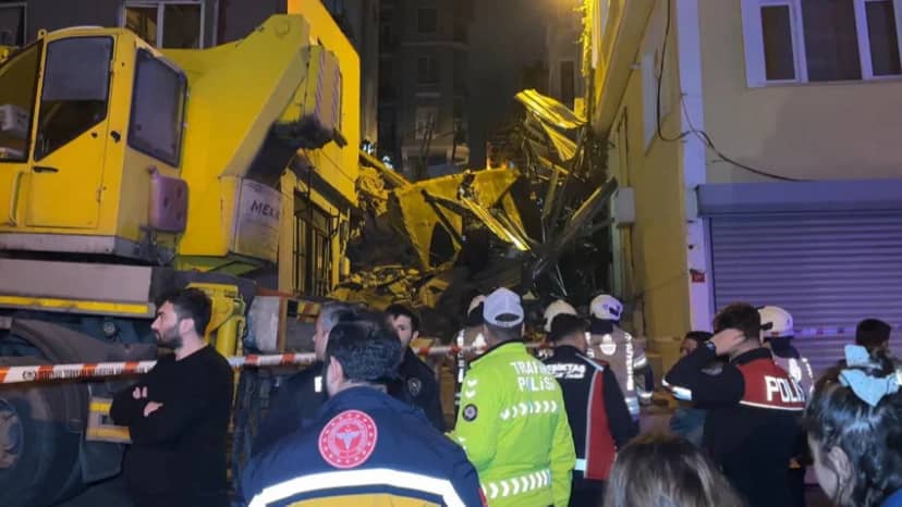 İstanbul'da gece yarısı korku dolu anlar: 5 katlı bina çöktü! — 5. fotoğraf