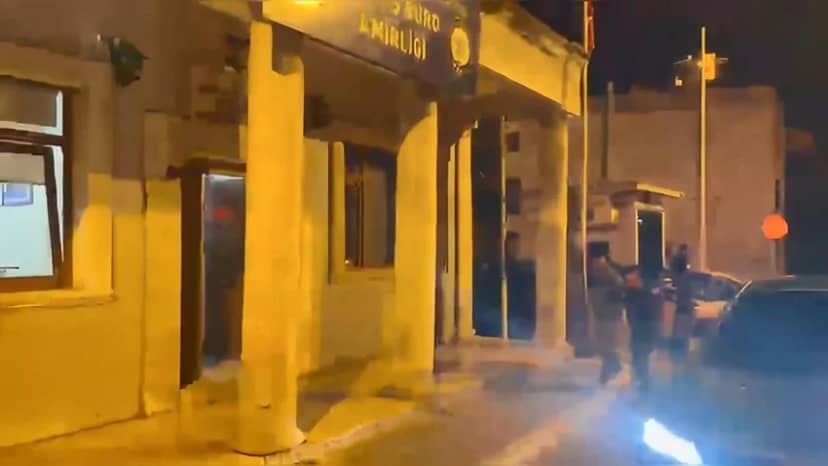 İstanbul'da film gibi operasyon: Polis müşteri kılığına girip yakaladı — 6. fotoğraf