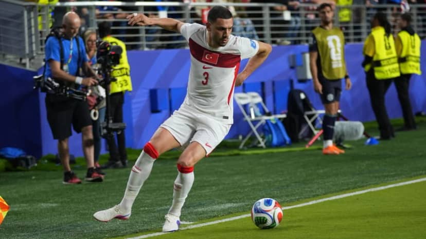 Merih Demiral'dan kırmızı kart açıklaması