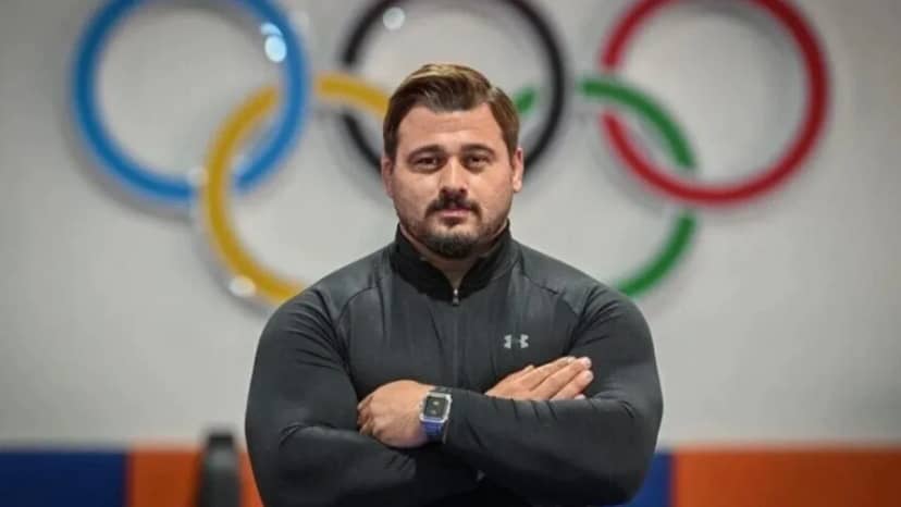 Rıza Kayaalp, gözünü yeniden dünyanın zirvesine dikti