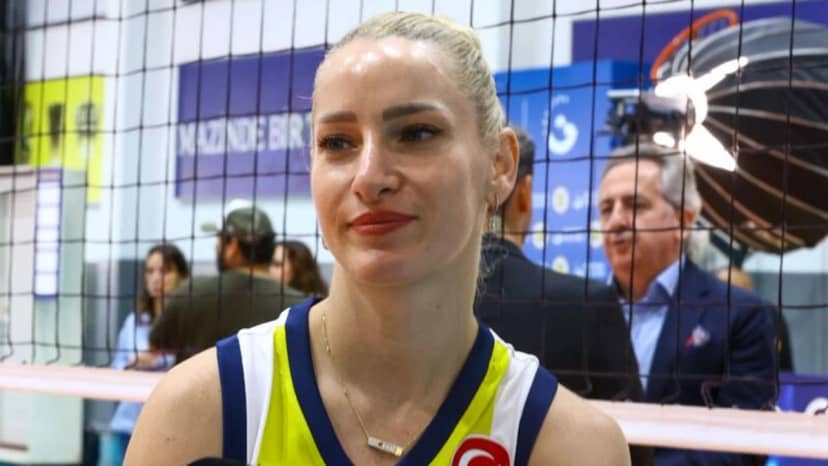 Gizem Örge: Fenerbahçe'de forma giymek benim için bir şeref