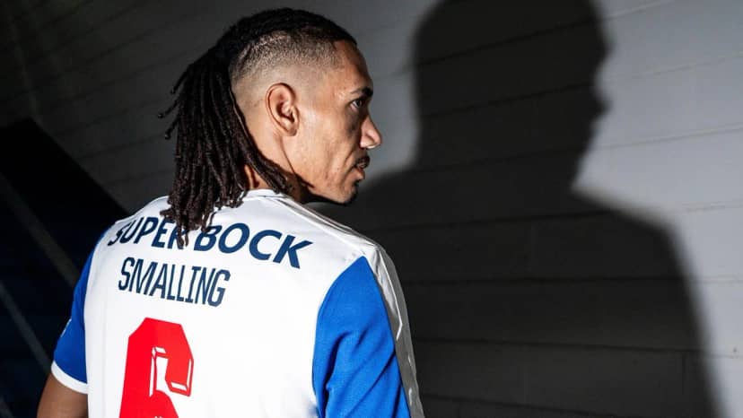 Porto'dan stoper takviyesi: Chris Smalling