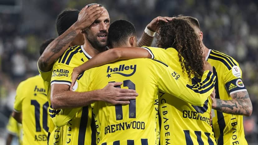 Fenerbahçe'de transfer yasağı kalktı!