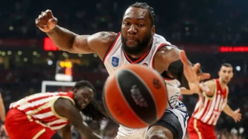 Anadolu Efes, Kızılyıldız deplasmanında kayıp