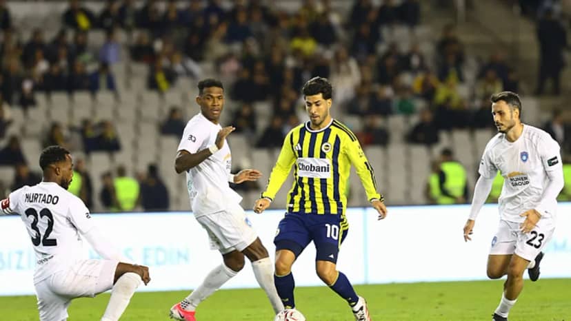 Fener ikinci yarı açıldı