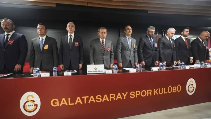 Divan toplanıyor