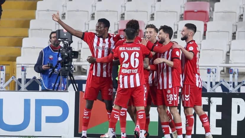 Sivasspor, Pendikspor'a 4 attı