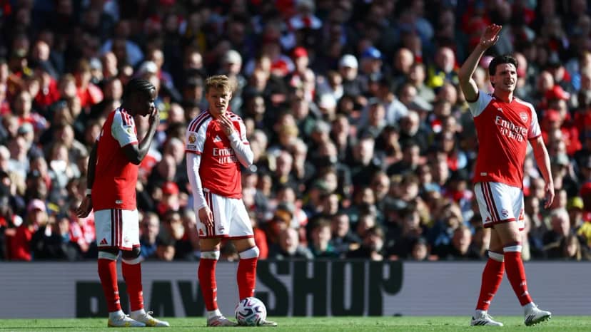 Arsenal geriden gelerek kazandı