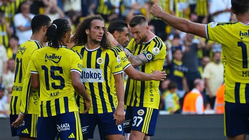 Rizespor - Fenerbahçe maçının ilk 11'leri