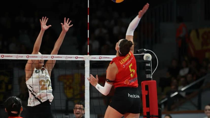 VakıfBank, Göztepe'ye set vermedi