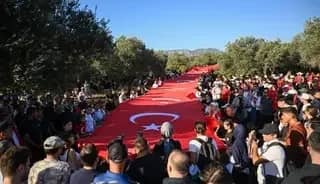 Antalya'da "Ecdadın Yolunda Cumhuriyet'e Saygı Yürüyüşü"