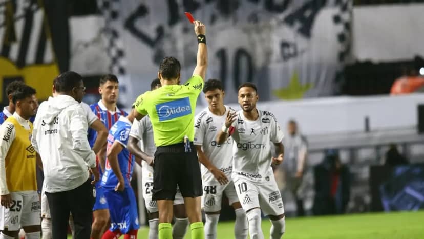 Ağzını kapatan Neymar kırmızı kart gördü!