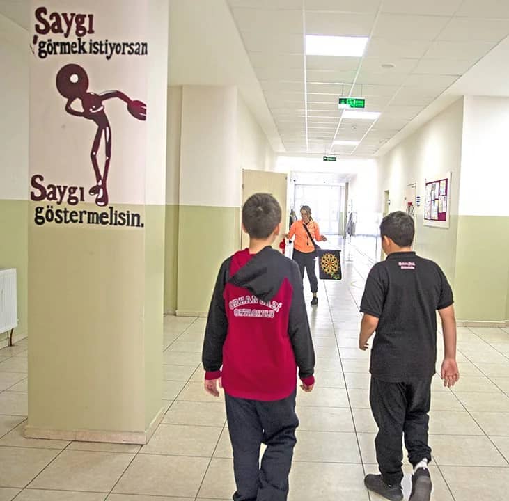 Nezaket diliyle zorbalık bitti
